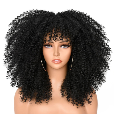 Lichte bruine bouncy krullend menselijk haar pruiken met bangs Peruaanse Remy Afro Kinky krullen